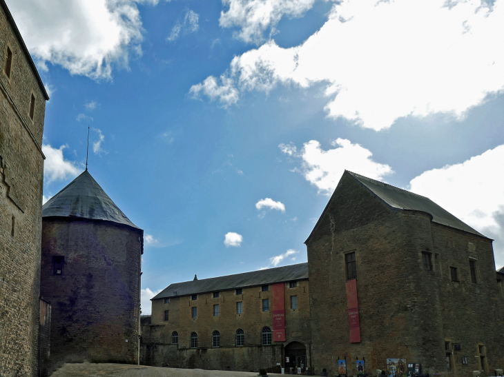 Le château fort : le logis seigneurial - Sedan