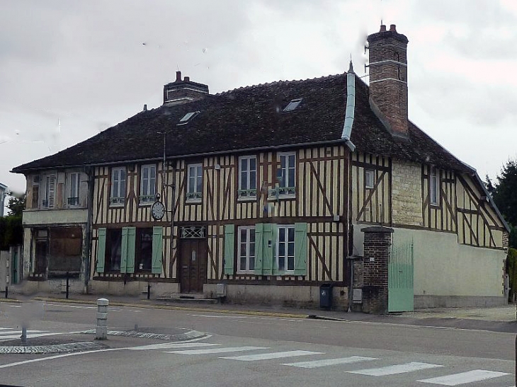 Maison du village - Bréviandes