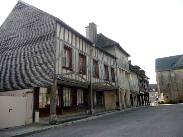 Rue de l'hotel de ville - Chaource