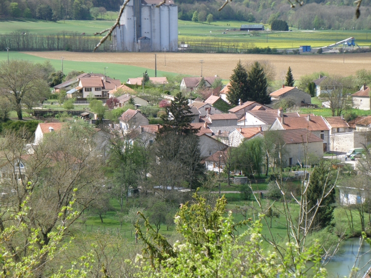 Le village depuis la Côte Neuve - Vouécourt