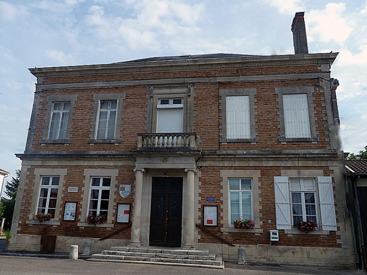 La mairie - Larzicourt