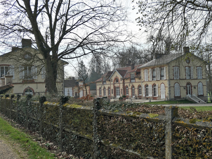 Le château de Belin - Le Thoult-Trosnay