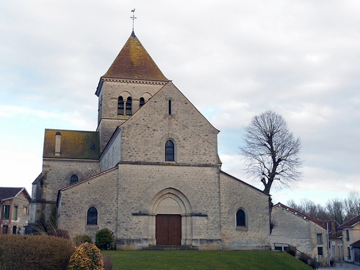L'entrée de l'église - Saint-Souplet-sur-Py