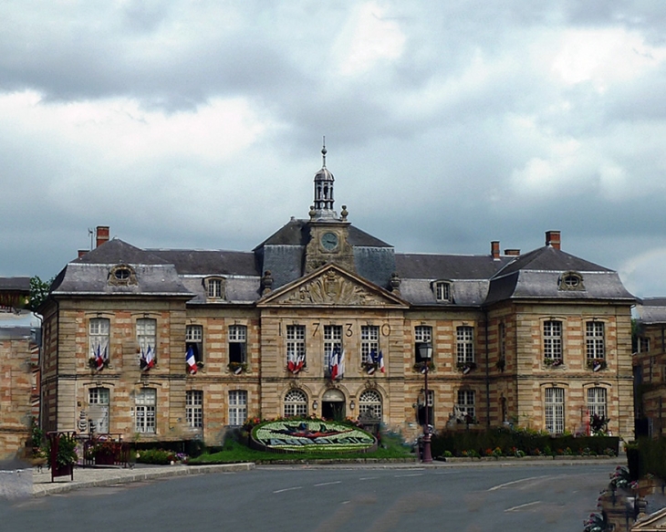 L'hôtel de ville - Sainte-Menehould