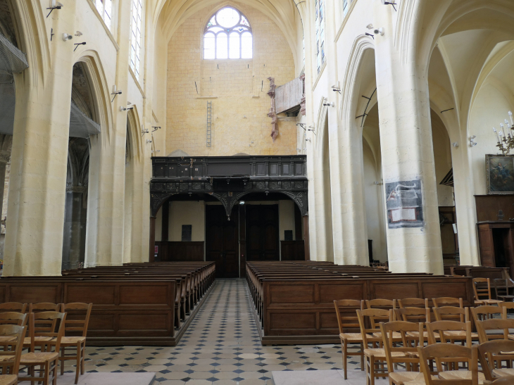 Dans l'église Saint  Denis - Sézanne