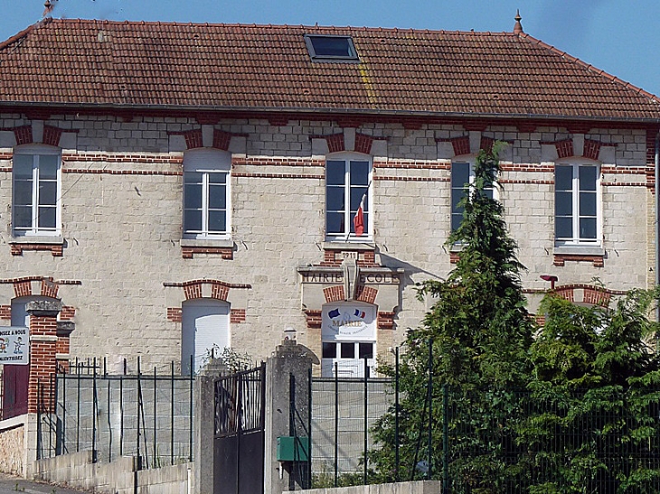 La mairie-école - Sogny-aux-Moulins