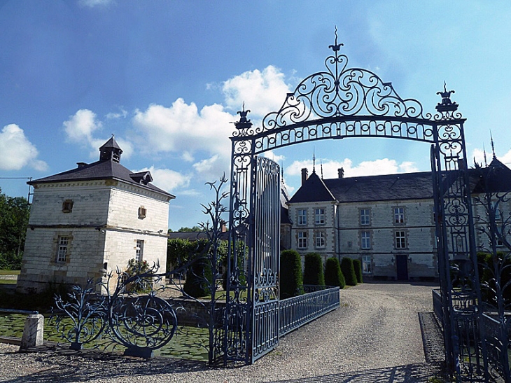 La grille du château - Vitry-la-Ville