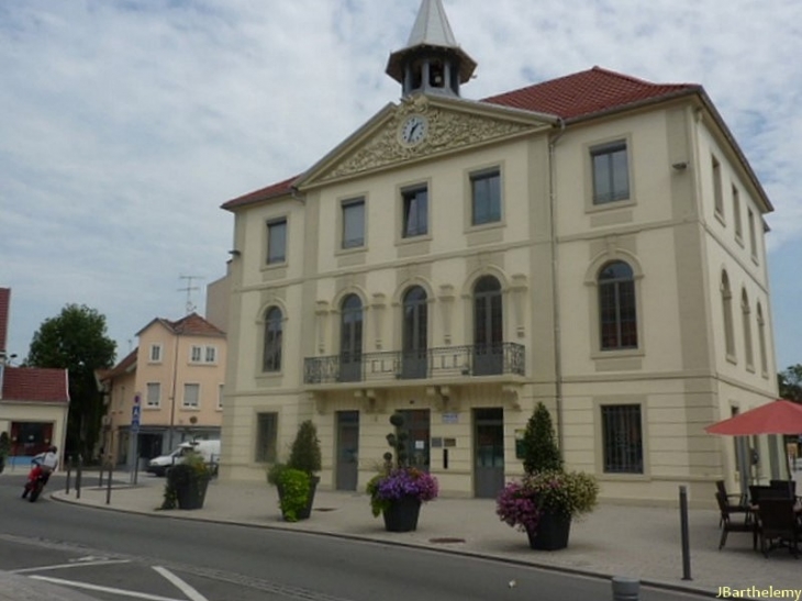 Photo à Audincourt (25400) Ancienne Mairie Audincourt, 88289