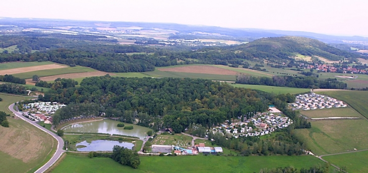 Camping du Bois de Reveuge - Huanne-Montmartin