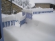 La neige arrive presque en haut des 80 cm du portail