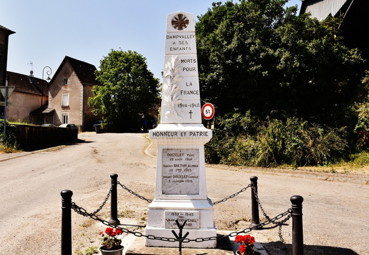 Monument-aux-Morts - Dampvalley-Saint-Pancras