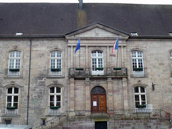 La mairie - Luxeuil-les-Bains