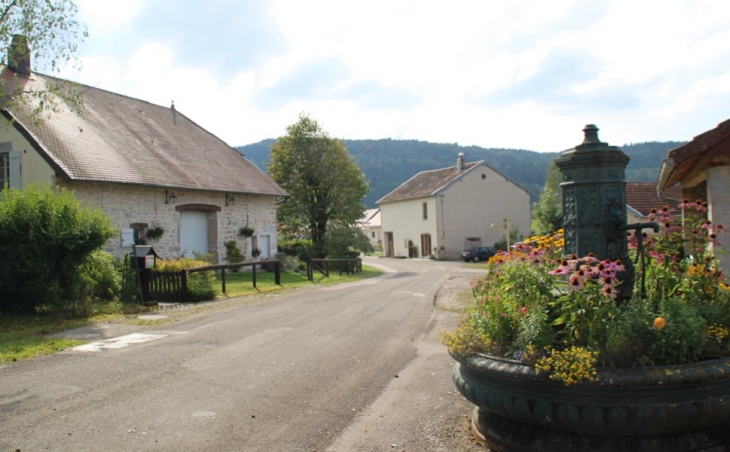 Le Village - Le Vaudioux