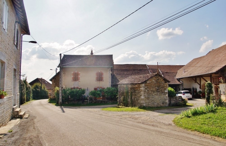 Le Village - Saint-Cyr-Montmalin