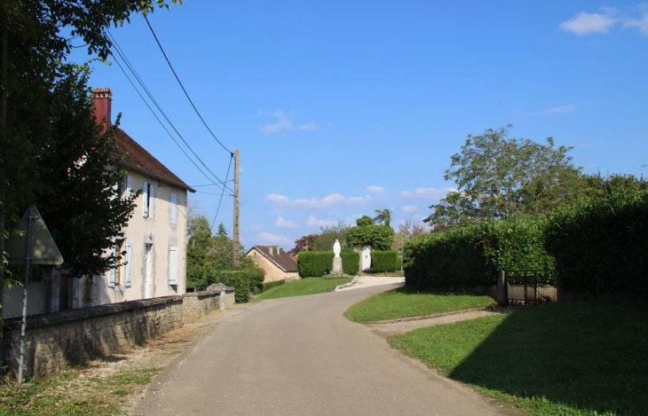 Le Village - Saint-Cyr-Montmalin