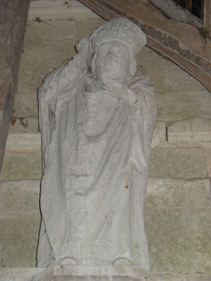 Statue de l'évêque Saint-Denis (sous le porche) - Colletot