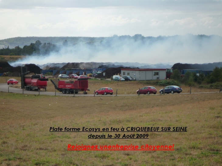 Plate forme écosys en feu pour la 3ième fois a criquebeuf sur seine - Criquebeuf-sur-Seine