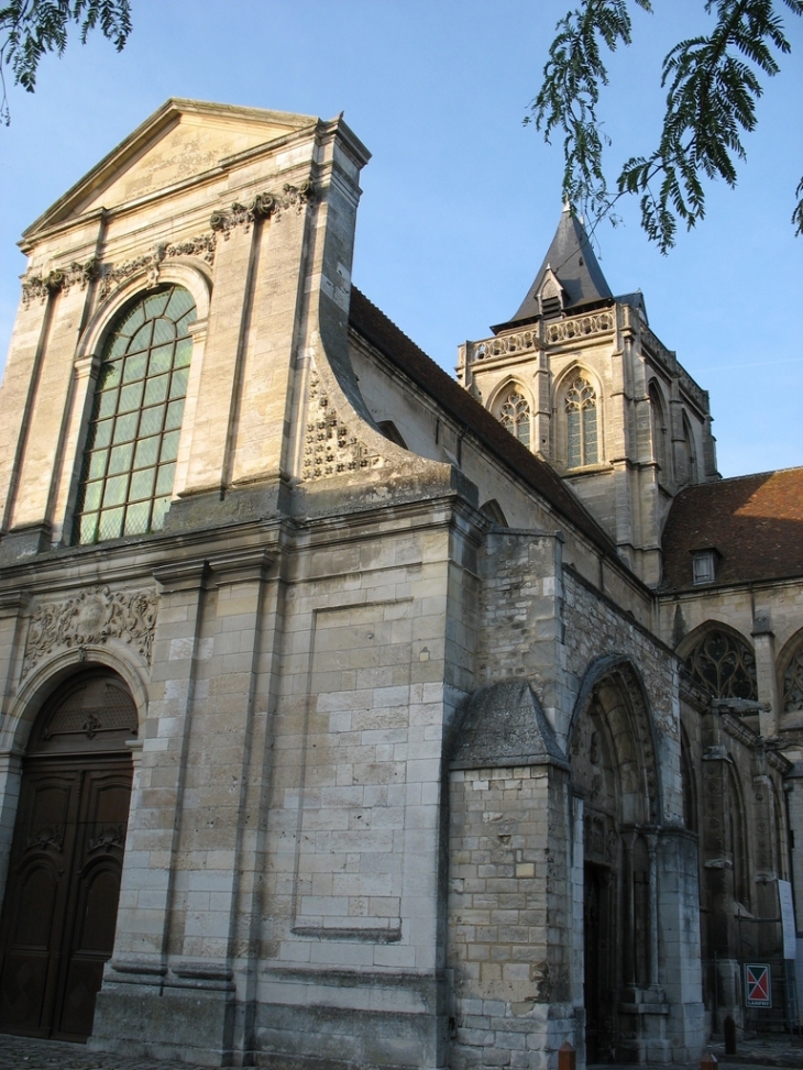 Eglise-Abbatiale Saint-Taurin - Évreux