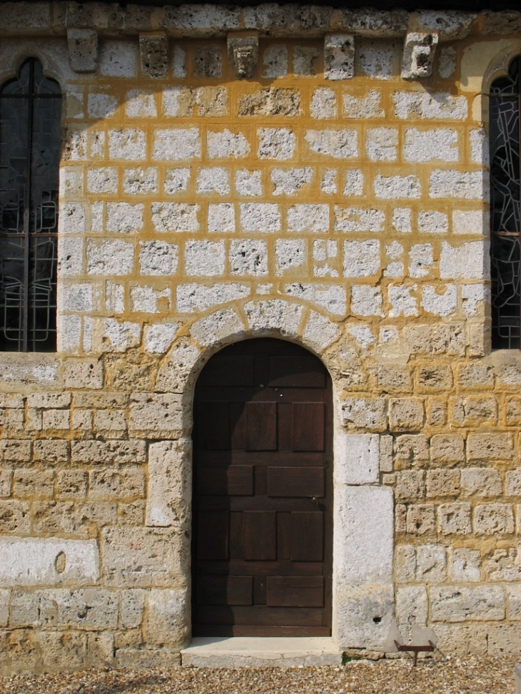 Détails de la porte sud - Fiquefleur-Équainville