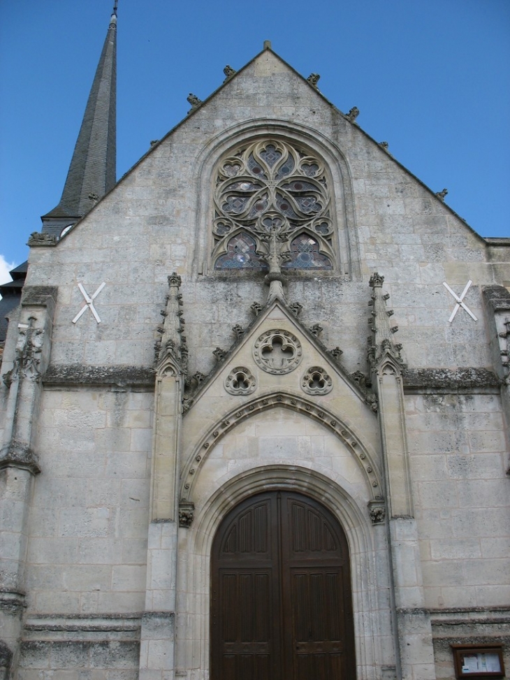 Façade et Portail de l'église Saint-Ouen - Harcourt