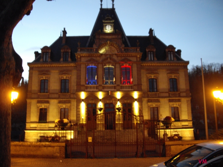 La Mairie, décembre 2012 - Ivry-la-Bataille