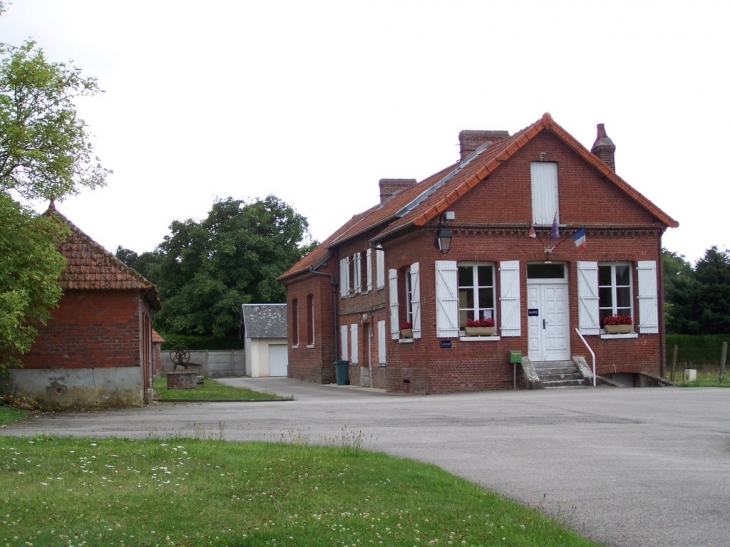 La mairie - Le Mesnil-Jourdain