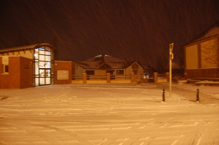 L'école des marelles sous la neige - Les Ventes