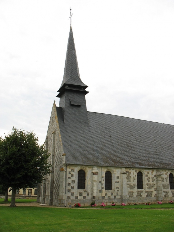 Côté sud de l'église - Saint-Aubin-le-Guichard