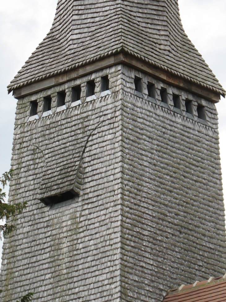 Détails du clocher en bardeau - Saint-Pierre-de-Cernières