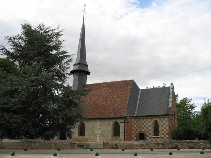 L'église vue de la place - Saint-Sébastien-de-Morsent