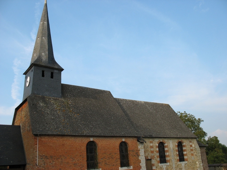 Vue de l'église - Saint-Symphorien