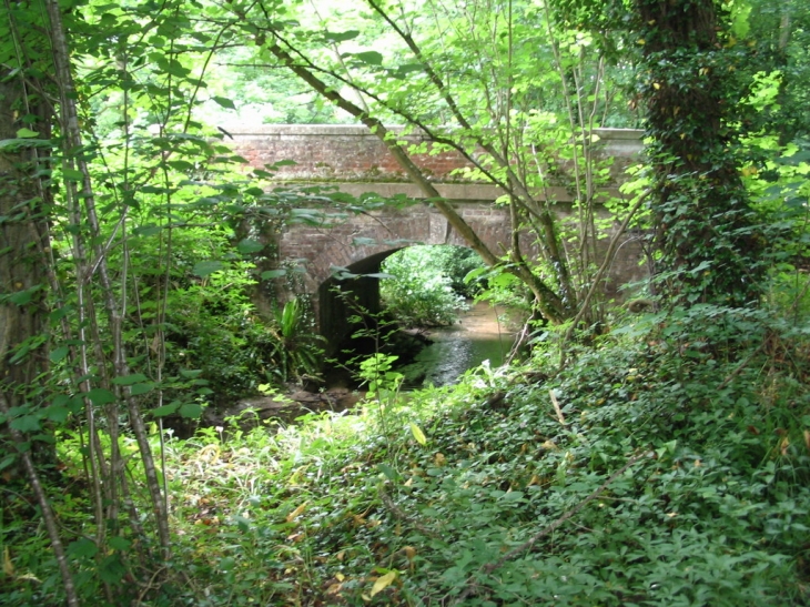 Pont sur le Saint-Ouen - Villez-sous-Bailleul