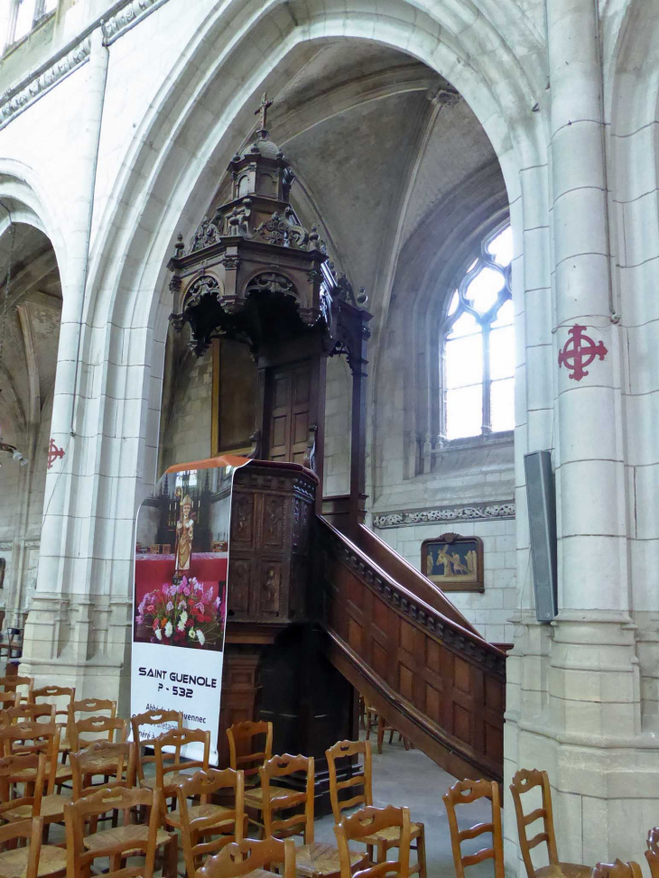 L'intérieur de l'église - Aumale
