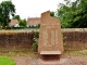 Photo suivante de Crasville-la-Rocquefort Monument-aux-Morts