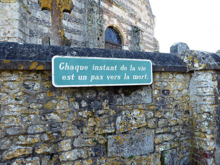 Le mur du cimentière - Croisy-sur-Andelle