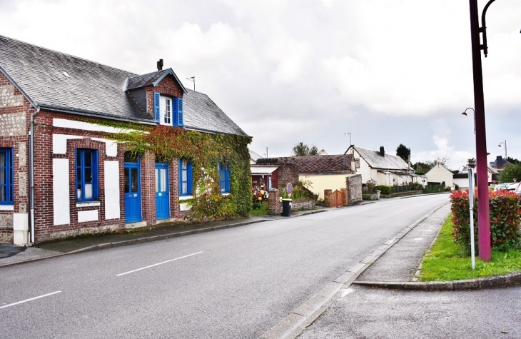 Le Village - Épreville