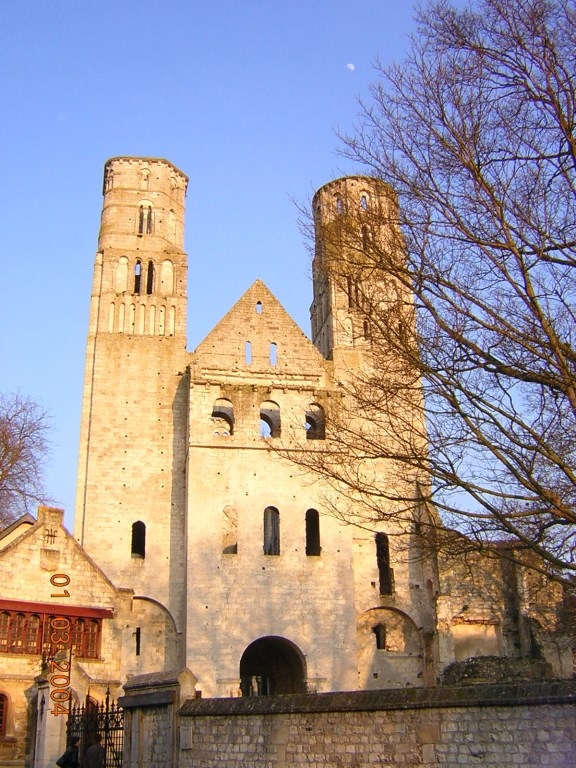 Ruines de l'abbaye du XI ème - Jumièges