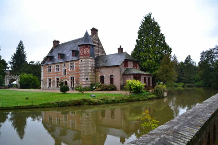 Château de Mirville.