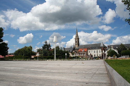 Ballades sur l'esplanade des quais - Oissel