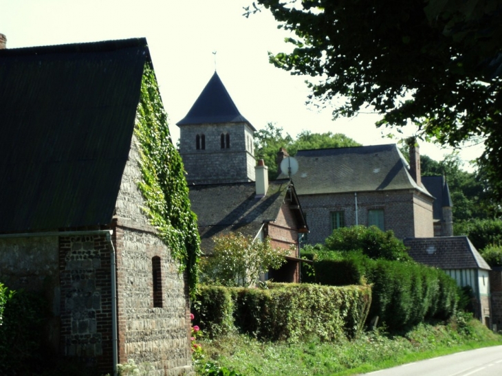 Le bourg de Saint-Pierre-le-Vieux