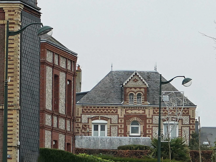 Maisons dans la ville - Saint-Romain-de-Colbosc