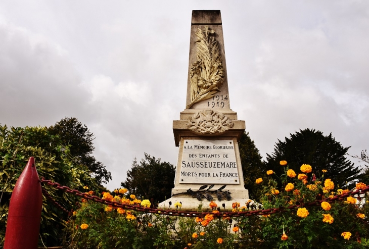 Monument-aux-Morts  - Sausseuzemare-en-Caux