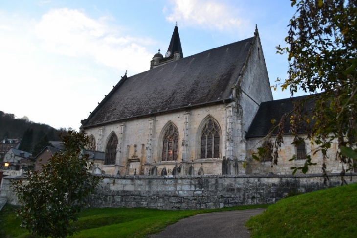 L'église Saint Martin classée au titre des monuments historiques en 1914. - Villequier