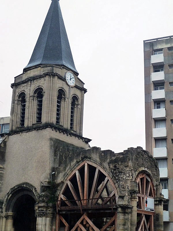 L'ancienne église en ruine - Colombes