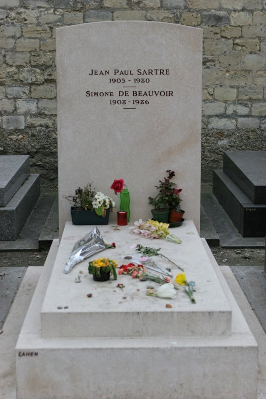 Tombe de Jean-Paul Sartre et Simone de Beauvoir au cimetière du Montparnasse - Paris 14e Arrondissement