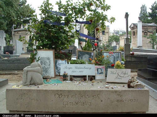 Tombe de Serge Gainsbourg au cimetière du Montparnasse - Paris 14e Arrondissement