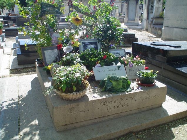 Tombe de Serge Gainsbourg au cimetière du Montparnasse - Paris 14e Arrondissement