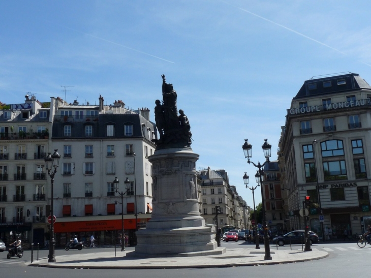 Place de Clichy - Paris 17e Arrondissement