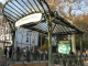 ballade à Montmartre : station de métro des Abesses