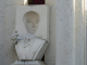 le cimetière de Montmartre : tombe du docteur Pitchal sculpture en creux